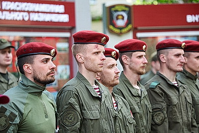 Обладателями краповых беретов стали 68 военнослужащих внутренних войск и сотрудников ОВД