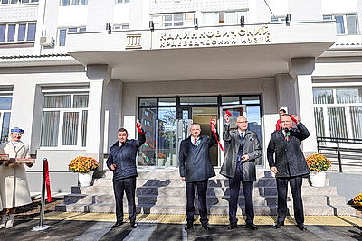 Подарок к \"Дажынкам\". Калинковичский краеведческий музей отметил новоселье