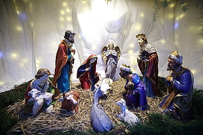 Лукашенко зажег рождественскую свечу в храме в Минском районе