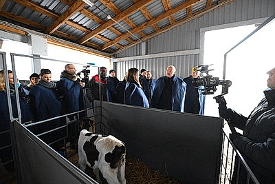 Лукашенко посетил МТК в Логойском районе