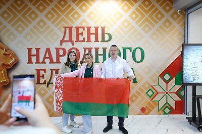 Лукашенко: единство белорусского народа равно независимости государства