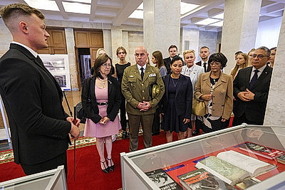 Выставка к 100-летию Фиделя Кастро открылась в Палате представителей