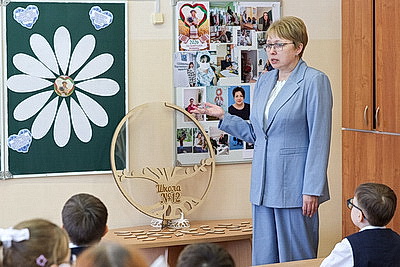 Урок \"Белорусская женщина - символ силы и вдохновения\" прошел в школах 5 марта