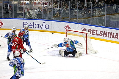 Команда Президента выиграла четвертый матч в РХЛ