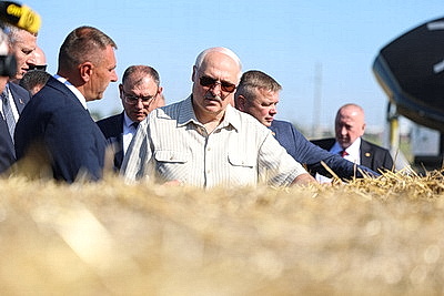 Лукашенко посещает Березовский район