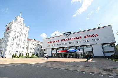Индонезийская делегация оценила белорусскую технику во время визита на МТЗ и МАЗ