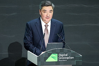 \"Индустрия 5.0: Сила взаимодействия\". Турчин принял участие в пленарной сессии цифрового форума в Казахстане