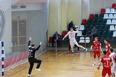 \"Мешков Брест\" и СКА победили на старте 1/2 финала чемпионата Беларуси по гандболу