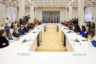 Журналистов БЕЛТА наградили за победу в конкурсе на лучшее освещение развития и строительства Вооруженных Сил