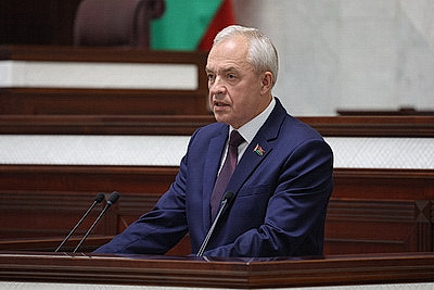 \"Максимально задействовать полномочия для реализации решений\". Сергеенко о ключевой задаче на сессию