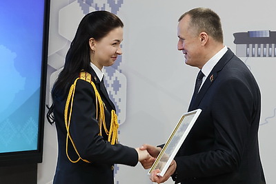 Председатель Могилевского облисполкома встретился с лучшими молодыми специалистами области