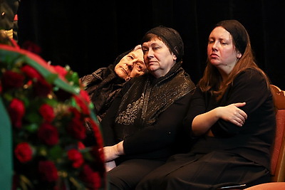 В Минске простились с народным поэтом, одним из авторов Государственного гимна Владимиром Каризной