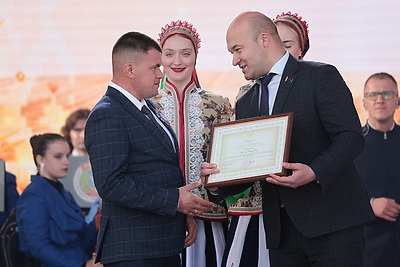 \"Дажынкі-2026\". Лучших тружеников села Витебской области чествуют в Миорах