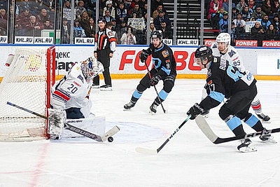 Хоккеисты \"Динамо\" не сумели поразить ворота \"Металлурга\" в домашнем матче