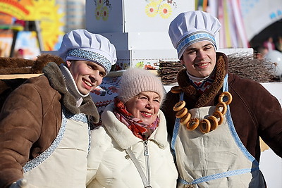 \"Это уже белорусский бренд\". Веселье на Масленицу в Минске