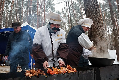 С задором, песнями и вкусными угощениями встретили в Могилеве праздник \"С Рождеством-2026\"