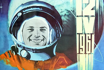 Письмо Гагарина, значки, плакаты. В Витебске открылась посвященная космосу выставка