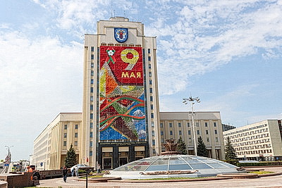 Города Беларуси украсили ко Дню Победы