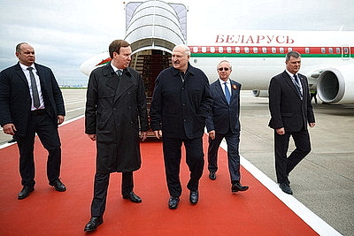 Лукашенко прибыл с рабочим визитом в Россию