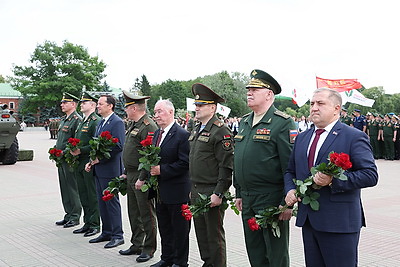 Пламя Вечного огня из Брестской крепости передадут в Центральный парк ВС России \"Патриот\"