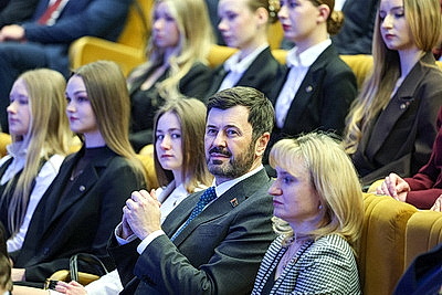 Лучших сотрудников Академии управления отметили по случаю 35-летия кузницы управленческих кадров