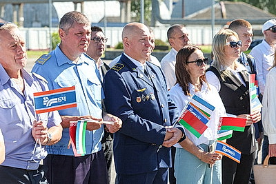 Первый сквозной грузовой поезд \"Славянский караван\" отправился из Орши в Узбекистан