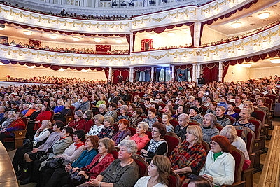 В Большом театре прошел концерт для более чем 1 тыс. пожилых людей