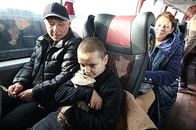 Три самолета с жителями Алешек прибыли в Беларусь
