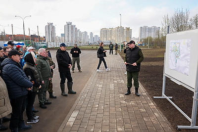 Республиканский субботник: депутаты Палаты представителей благоустроили столичный парк