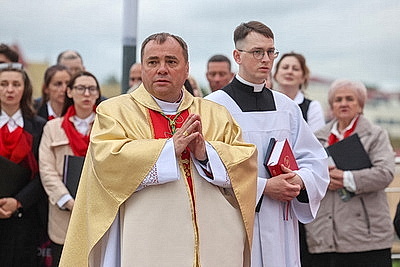 Крестный ход в честь праздника Божьего Тела прошел по улицам Гродно