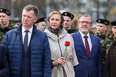 В крипту Всехсвятского храма заложили капсулы с землей и водой с мест гибели белорусов