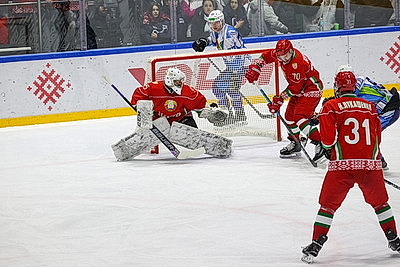Команда Президента выиграла четвертый матч в РХЛ