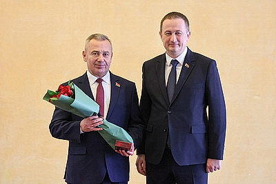 Люди разных профессий, но с общим подходом к делу. В Минске вручили госнаграды