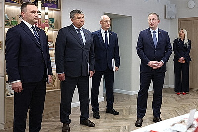 На повестке - развитие отечественной кондитерской отрасли. Турчин посетил \"Коммунарку\"