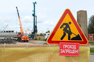 На путепроводе Колесникова-Ратомская в Минске начали монтаж первых пролетных строений