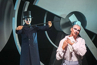 Орловский театр \"Свободное пространство\" представил на театральном форуме \"M.@rt.контакт\" спектакль \"Анна. Сны\"