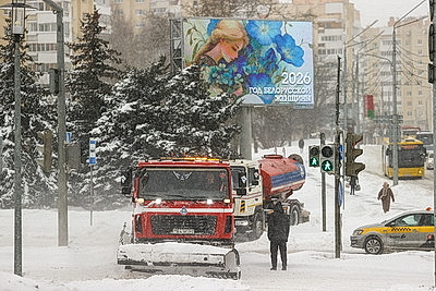 В Минске более 180 единиц техники и свыше 1,5 тысячи человек ликвидируют последствия снегопада