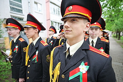 Ветераны Великой Отечественной войны принимают поздравления с 9 Мая