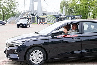 Ключи от 20 легковых автомобилей получили учреждения здравоохранения Брестской области
