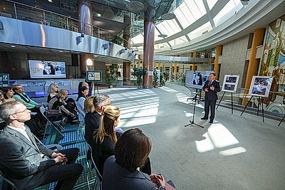 Выставка к 100-летию белорусского государственного деятеля Нины Снежковой открылась в НББ