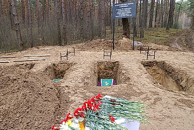 Останки не менее 75 мирных граждан, убитых в 1942 году, перезахоронили в Ветковском районе