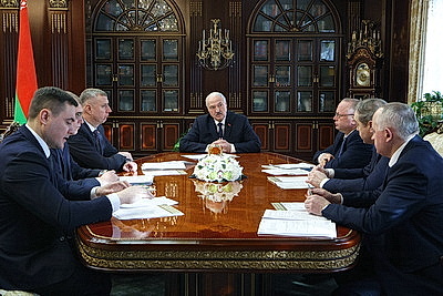 \"Механизм один - платить за результат\". Лукашенко о подходах к совершенствованию научной деятельности