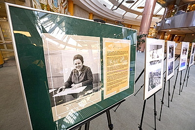 Выставка к 100-летию белорусского государственного деятеля Нины Снежковой открылась в НББ