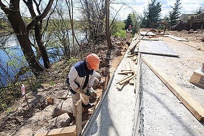 Парковая зона во дворцовом стиле и стена из бутового камня. Какой будет усадьба Потоцких после реконструкции