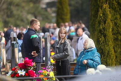 Православные верующие отметили Радуницу