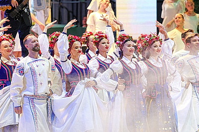Гала-концерт мастеров искусств Беларуси и России проходит в Большом театре