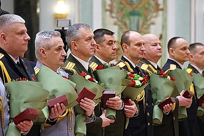 Праздник тех, кто является оплотом мира и стабильности. Лукашенко про День защитников Отечества и ВС