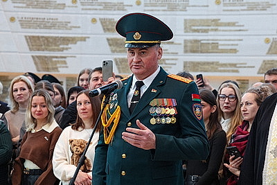 Молодые сотрудники МЧС принесли присягу в музее истории ВОВ