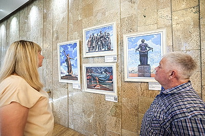 Выставка работ Никаса Сафронова открылась в фестивальном Витебске