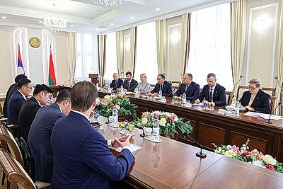 Беларусь готова поставлять в Лаос широкую линейку промышленной продукции